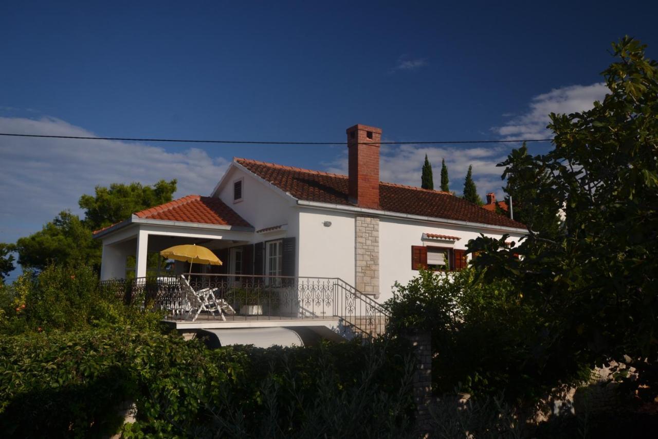 Apartments By The Sea Splitska, Brac - 11339 Exterior photo